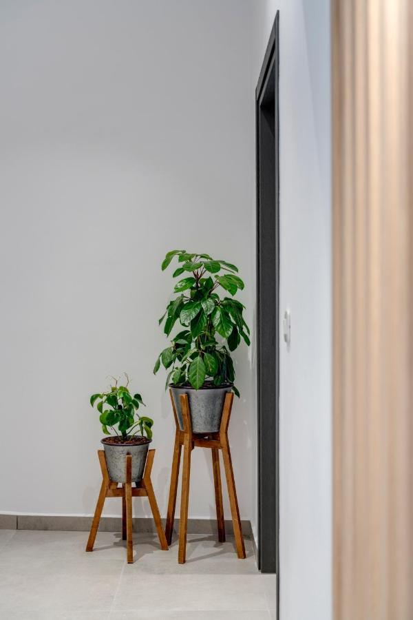 ארמופוליס Syrose Suites מראה חיצוני תמונה